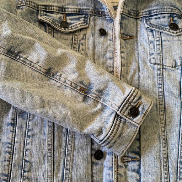 Abercrombie Kids Heavy Denim Jacket Sherpa Lined Light Wash Size 11/12 - Picture 5 of 9